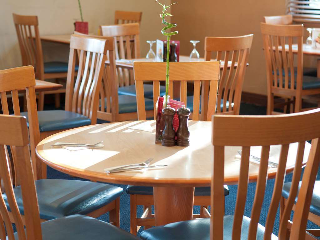 Ibis Rotherham East - Ресторант снимка